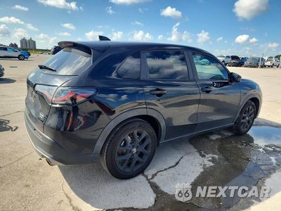 Trzecie zdjęcie samochodu z tyłu: 2024 HONDA HR-V SPORT VIN:3CZRZ1H51RM740986 - miniatura