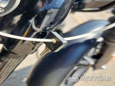 Zdjęcie 8 z 9 samochodu: 2017 HARLEY-DAVIDSON XL883 IRON 883 VIN:1HD4LE218HC438964 - miniatura