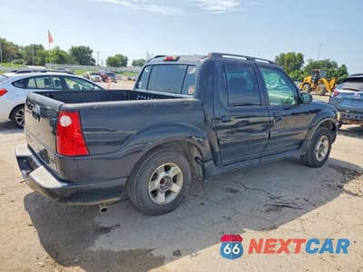 Trzecie zdjęcie samochodu z tyłu: 2005 FORD EXPLORER SPORT TRAC VIN:1FMDU77K85UB63819 - miniatura