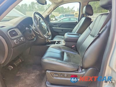 Zdjęcie 7 z 12 samochodu: 2010 CHEVROLET TAHOE K1500 LT VIN:1GNUKBE05AR122065 - miniatura