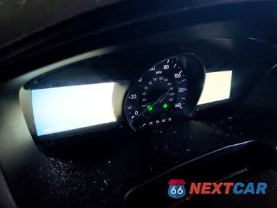 Zdjęcie 9 z 13 samochodu: 2019 FORD EXPLORER XLT VIN:1FM5K8D8XKGB22174 - miniatura