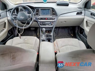 Zdjęcie 8 z 12 samochodu: 2018 HYUNDAI SONATA SEL VIN:5NPE34AF4JH631457 - miniatura