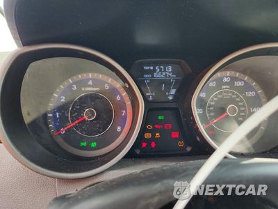 Zdjęcie 9 z 13 samochodu: 2013 HYUNDAI ELANTRA GLS VIN:KMHDH4AE9DU812922 - miniatura