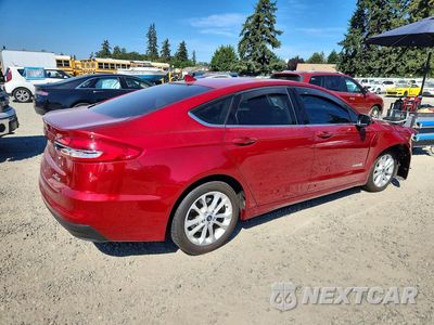 Trzecie zdjęcie samochodu z tyłu: 2019 FORD FUSION SE VIN:3FA6P0LU0KR179718 - miniatura