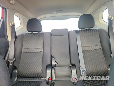 Zdjęcie 10 z 13 samochodu: 2017 NISSAN ROGUE SV VIN:5N1AT2MV9HC816952 - miniatura