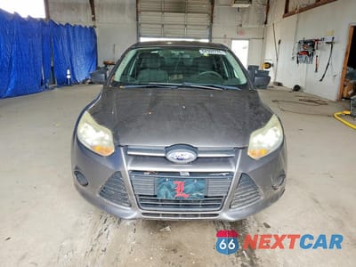 Piąte zdjęcie samochodu w środku: 2013 FORD FOCUS S VIN:1FADP3E23DL143656 - miniatura
