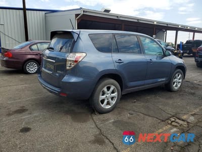 Trzecie zdjęcie samochodu z tyłu: 2013 TOYOTA RAV4 EV BASE VIN:2T3YL4DV0DW001884 - miniatura