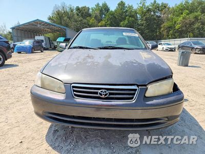 Piąte zdjęcie samochodu w środku: 2000 TOYOTA CAMRY LE VIN:4T1BG22K6YU948157 - miniatura