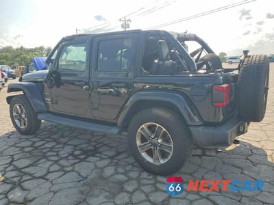 Drugie zdjęcie samochodu z przodu: 2020 JEEP WRANGLER UNLIMITED SAHARA VIN:1C4HJXEG4LW232956 - miniatura