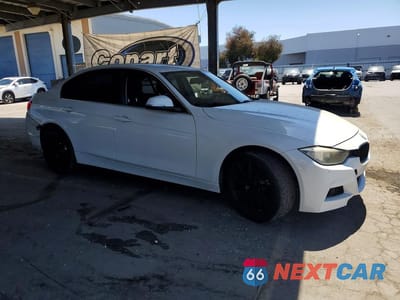 Czwarte zdjęcie samochodu z boku: 2013 BMW 328 XI VIN:WBA3B3C51DF541543 - miniatura