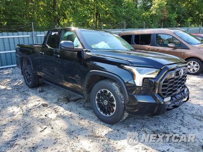 Czwarte zdjęcie samochodu z boku: 2023 TOYOTA TUNDRA SR5 VIN:5TFLA5DA6PX068816 - miniatura