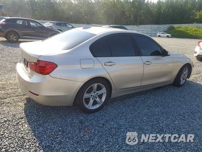 Trzecie zdjęcie samochodu z tyłu: 2014 BMW 320 I VIN:WBA3B1G50ENS80931 - miniatura