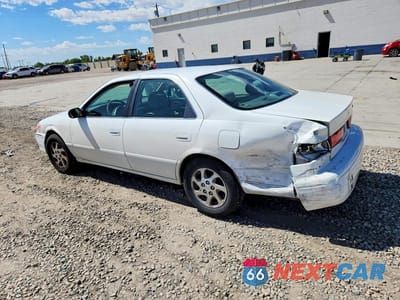 Drugie zdjęcie samochodu z przodu: 2000 TOYOTA CAMRY LE VIN:4T1BG22K4YU994795 - miniatura