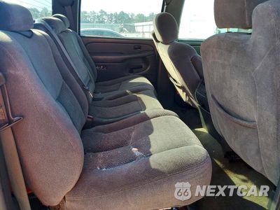 Zdjęcie 10 z 12 samochodu: 2006 CHEVROLET SILVERADO K2500 HEAVY DUTY VIN:1GCHK23U86F149981 - miniatura