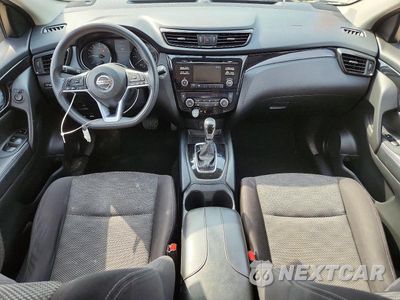 Zdjęcie 8 z 14 samochodu: 2018 NISSAN ROGUE SPORT SV VIN:JN1BJ1CR1JW203034 - miniatura