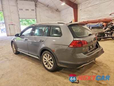 Drugie zdjęcie samochodu z przodu: 2017 VOLKSWAGEN GOLF ALLTRACK S VIN:3VWH17AU1HM524628 - miniatura