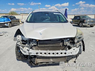 Piąte zdjęcie samochodu w środku: 2017 FORD ESCAPE TITANIUM VIN:1FMCU0J95HUE15670 - miniatura