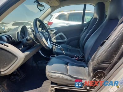 Zdjęcie 7 z 12 samochodu: 2009 SMART FORTWO PURE VIN:WMEEJ31X09K295118 - miniatura