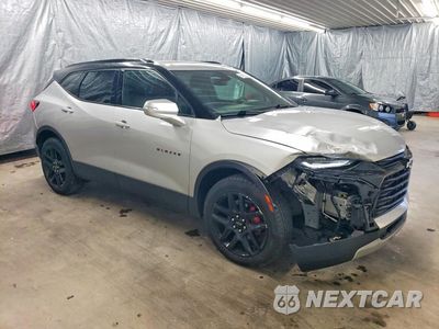 Czwarte zdjęcie samochodu z boku: 2020 CHEVROLET BLAZER 1LT VIN:3GNKBBRA9LS673187 - miniatura