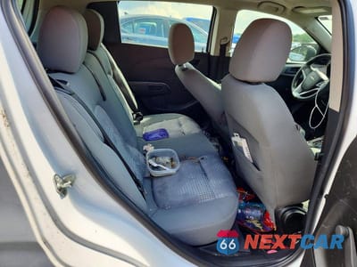Zdjęcie 10 z 12 samochodu: 2018 CHEVROLET SONIC VIN:1G1JG6SG8J4107751 - miniatura