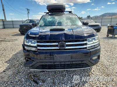 Piąte zdjęcie samochodu w środku: 2018 VOLKSWAGEN ATLAS SE VIN:1V2KR2CA8JC550043 - miniatura