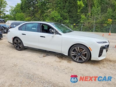 Czwarte zdjęcie samochodu z boku: 2023 BMW 760 XI VIN:WBA33EJ06PCL49752 - miniatura