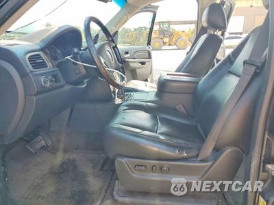 Zdjęcie 7 z 12 samochodu: 2013 GMC YUKON DENALI VIN:1GKS2EEF1DR155644 - miniatura