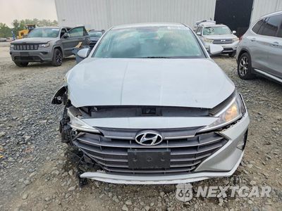 Piąte zdjęcie samochodu w środku: 2019 HYUNDAI ELANTRA SE VIN:KMHD74LF2KU771457 - miniatura