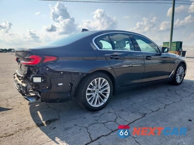 Trzecie zdjęcie samochodu z tyłu: 2021 BMW 530 XI VIN:WBA13BJ02MWW95684 - miniatura