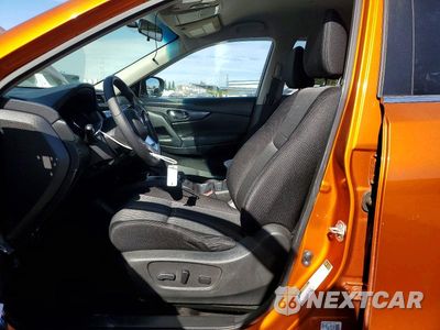Zdjęcie 7 z 14 samochodu: 2017 NISSAN ROGUE SV VIN:JN8AT2MT5HW148024 - miniatura