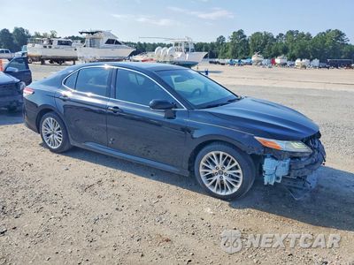 Czwarte zdjęcie samochodu z boku: 2018 TOYOTA CAMRY XLE V6 VIN:4T1BZ1HK4JU004195 - miniatura