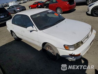 Czwarte zdjęcie samochodu z boku: 1997 TOYOTA COROLLA DX VIN:1NXBB02E0VZ613792 - miniatura