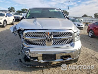 Piąte zdjęcie samochodu w środku: 2017 RAM 1500 LARAMIE VIN:1C6RR7VT1HS844581 - miniatura