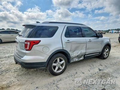 Trzecie zdjęcie samochodu z tyłu: 2018 FORD EXPLORER XLT VIN:1FM5K7DH5JGC02507 - miniatura