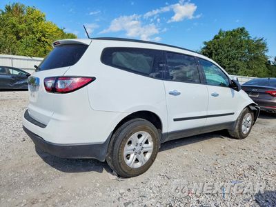 Trzecie zdjęcie samochodu z tyłu: 2017 CHEVROLET TRAVERSE LS VIN:1GNKRFEDXHJ258102 - miniatura