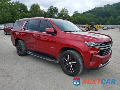 Czwarte zdjęcie samochodu z boku: 2023 CHEVROLET TAHOE K1500 LT VIN:1GNSKNKD2PR155095 - miniatura