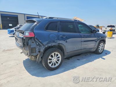 Trzecie zdjęcie samochodu z tyłu: 2021 JEEP CHEROKEE LATITUDE VIN:1C4PJLCB0MD147010 - miniatura