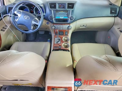 Zdjęcie 8 z 13 samochodu: 2013 TOYOTA HIGHLANDER HYBRID LIMITED VIN:JTEDC3EH2D2017350 - miniatura