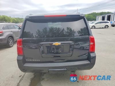 Zdjęcie 6 z 13 samochodu: 2017 CHEVROLET SUBURBAN K1500 LT VIN:1GNSKHKC6HR308121 - miniatura