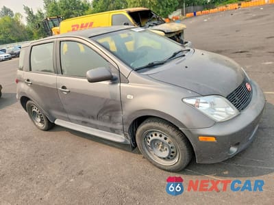 Czwarte zdjęcie samochodu z boku: 2005 SCION XA BASE VIN:JTKKT624950099775 - miniatura