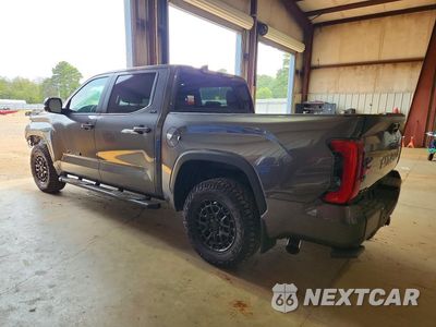 Drugie zdjęcie samochodu z przodu: 2025 TOYOTA TUNDRA SR5 VIN:5TFLA5DB7SX260649 - miniatura