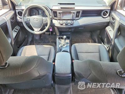 Zdjęcie 8 z 13 samochodu: 2018 TOYOTA RAV4 LE VIN:JTMBFREV6JD250613 - miniatura