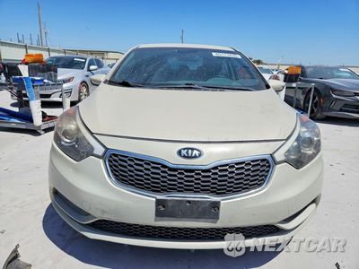 Piąte zdjęcie samochodu w środku: 2015 KIA FORTE LX VIN:KNAFK4A61F5259619 - miniatura