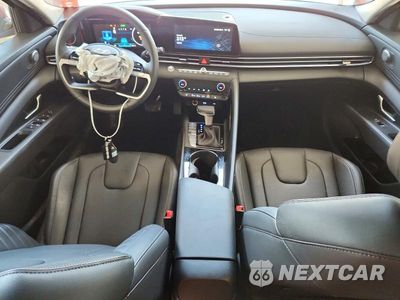 Zdjęcie 8 z 12 samochodu: 2025 HYUNDAI ELANTRA LIMITED VIN:KMHLP4DG0SU056549 - miniatura