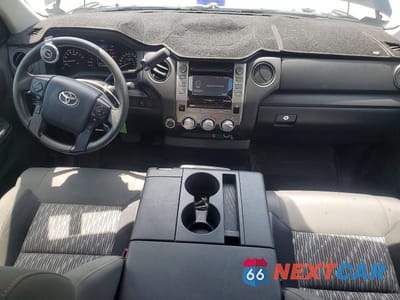 Zdjęcie 8 z 12 samochodu: 2019 TOYOTA TUNDRA SR VIN:5TFUM5F16KX083382 - miniatura