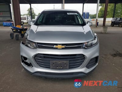Piąte zdjęcie samochodu w środku: 2020 CHEVROLET TRAX LS VIN:3GNCJNSB1LL329939 - miniatura