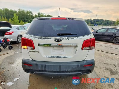 Zdjęcie 6 z 14 samochodu: 2011 KIA SORENTO LX VIN:5XYKT3A18BG088415 - miniatura