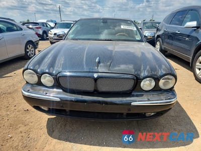 Piąte zdjęcie samochodu w środku: 2007 JAGUAR XJ8 VIN:SAJWA71B67SH14329 - miniatura