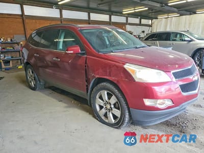 Czwarte zdjęcie samochodu z boku: 2011 CHEVROLET TRAVERSE LT VIN:1GNKVGED5BJ110478 - miniatura