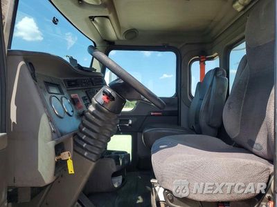 Zdjęcie 7 z 13 samochodu: 2016 KENWORTH T370 SEMI TRUCK VIN:2XKHAJ8X6GM497144 - miniatura